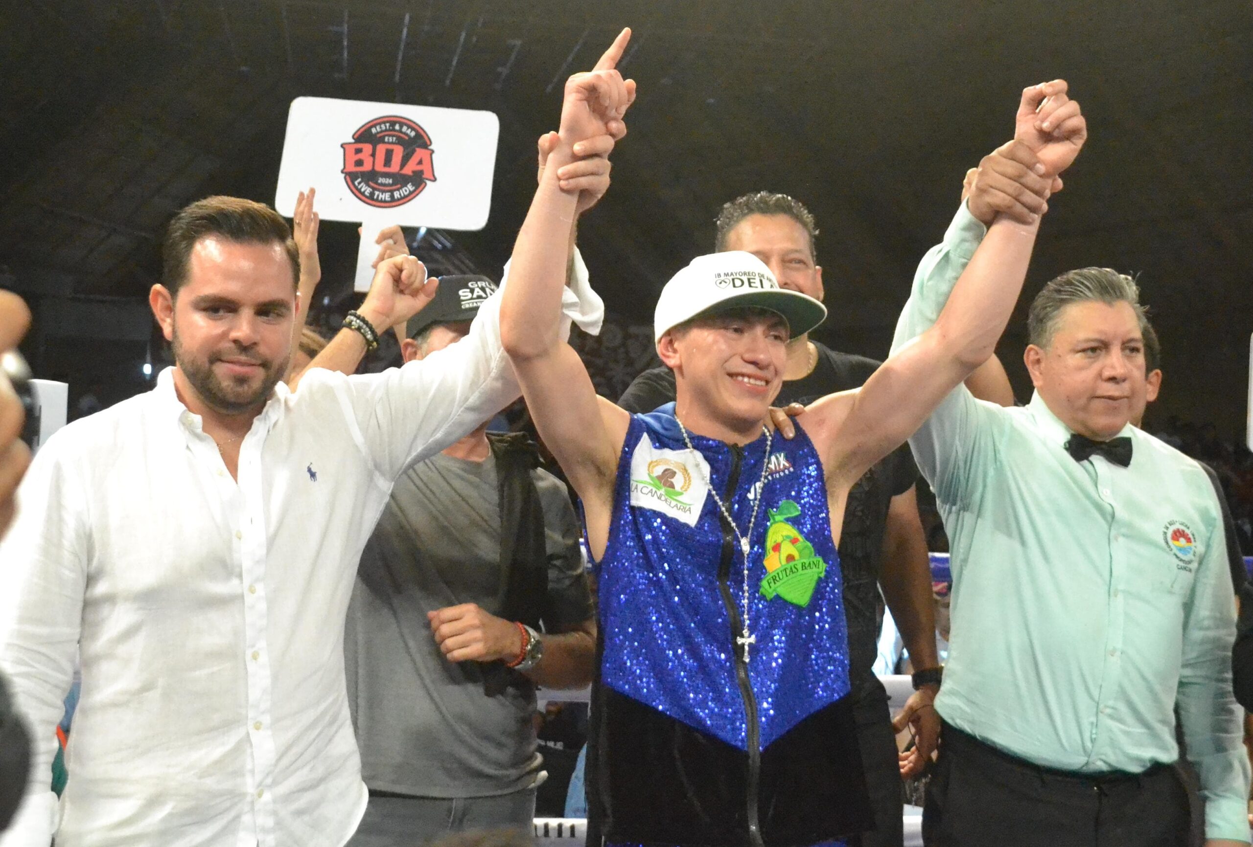CELEX CASTRO CON UN BOMBAZO LIQUIDA A FLORES EN CANCÚN POR TELEVISA 